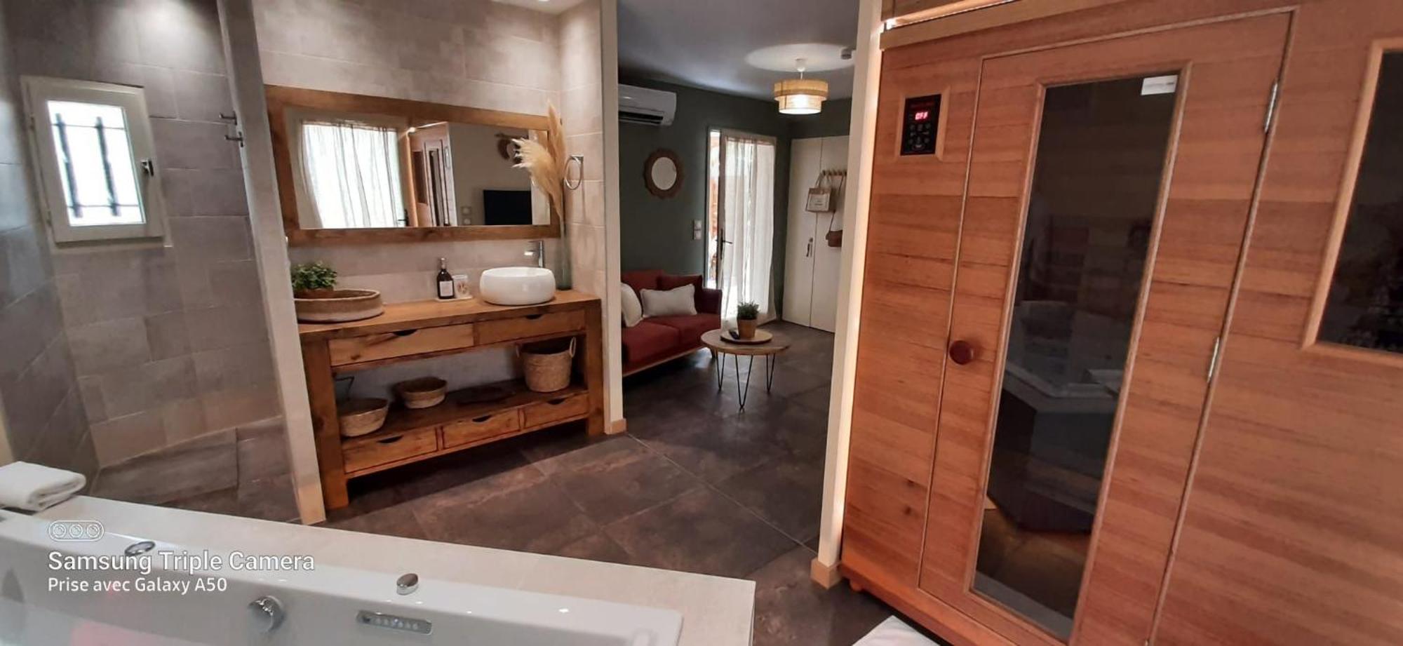 Le Mas Aux Amoureux , Suite Romantique Et Spa Le Barcarès Exterior foto