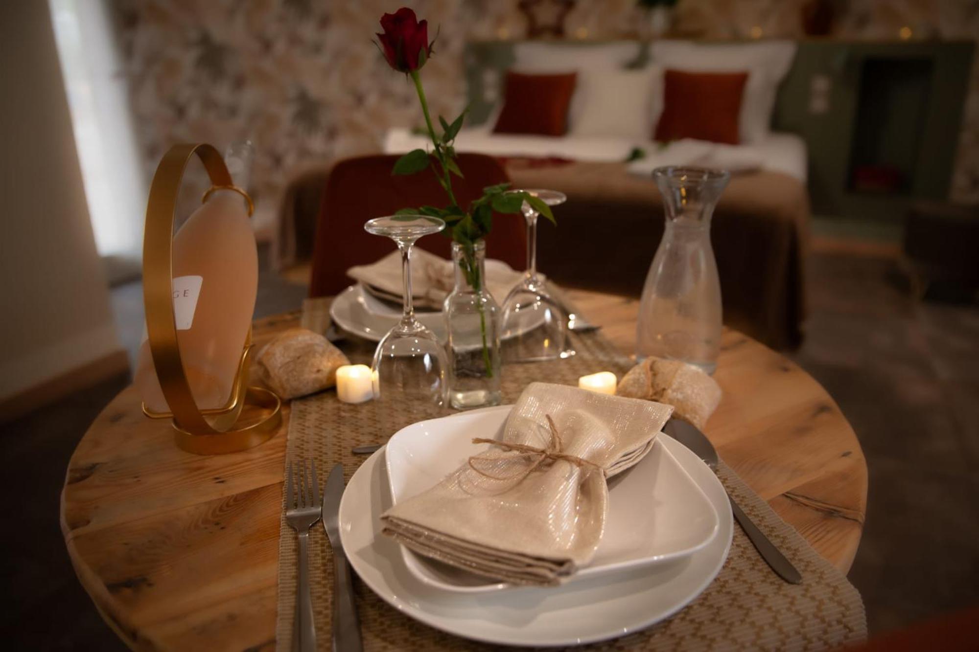 Le Mas Aux Amoureux , Suite Romantique Et Spa Le Barcarès Exterior foto